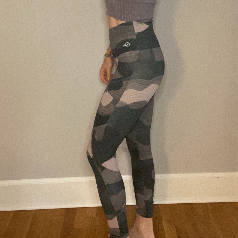 Strut This Camo Legging - SMALL